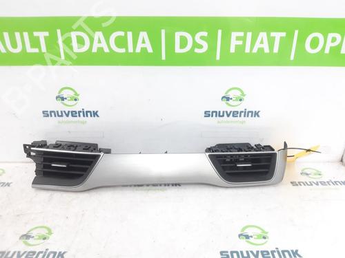 Used Air vent RENAULT CAPTUR II (HF_) TCe 130 (HFMF) (131 hp) 21194820