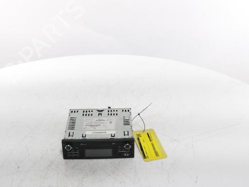Radio RENAULT TWINGO II (CN0_) 1.2 16V (CN04, CN0B) (75 hp) 27971039