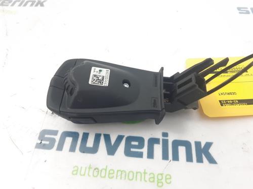 Steering wheel controls RENAULT MEGANE IV Grandtour (K9A/M/N_) 1.5 dCi 110 | BP17122457E15