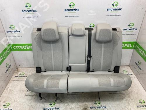 Used Rear seat PEUGEOT 3008 II SUV (MC_, MR_, MJ_, M4_) 1.2 THP/ PureTech 130 (MRHNSM, MRHNSU, MRHNSJ, MRHNYW,... (131 hp) 21193262