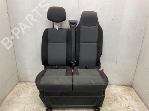 Used Right front seat RENAULT MASTER III Van (FV) 2.3 dCi 165 FWD (FV0P, FV0U, FV11, FV12, FV1E) (163 hp) 31592253