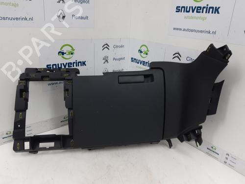 Used Glove box PEUGEOT 5008 (0U_, 0E_) 1.6 16V (156 hp) 10786527