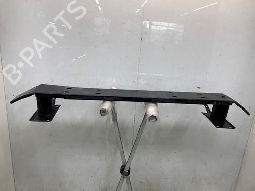 Refuerzo paragolpes delantero Refuerzo paragolpes delantero 38110735 38110735