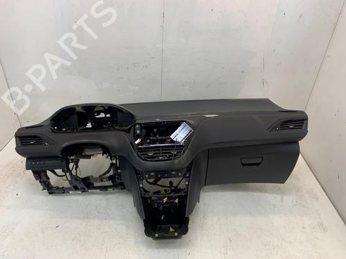 Used Dashboard PEUGEOT 208 I (CA_, CC_) 1.2 VTI 82 (82 hp) 29241348