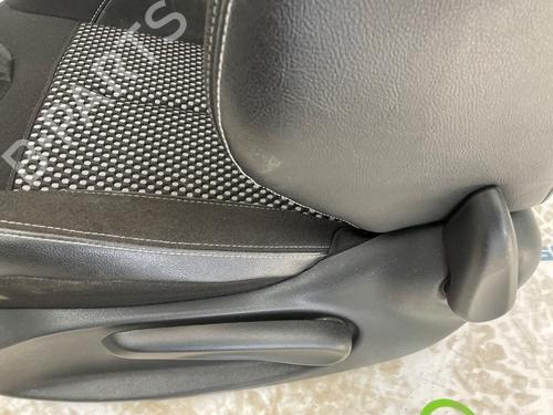 Left front seat CITROËN DS3 (SA_) 1.6 HDi 90 | BP27093246C15 - Image 4