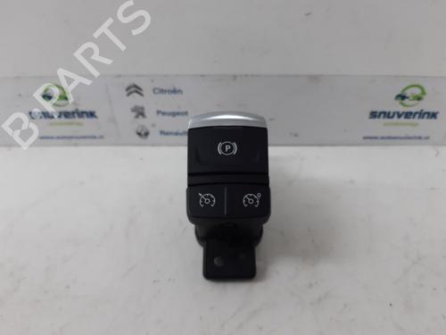 Used Switch RENAULT MEGANE IV Grandtour (K9A/M/N_) 1.5 dCi 110 (110 hp) 30185126