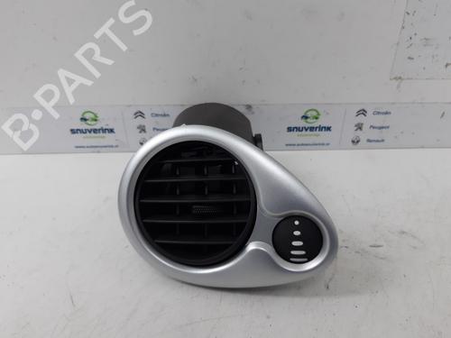 Air vent RENAULT CLIO III (BR0/1, CR0/1) 1.5 dCi (88 hp) 15795511