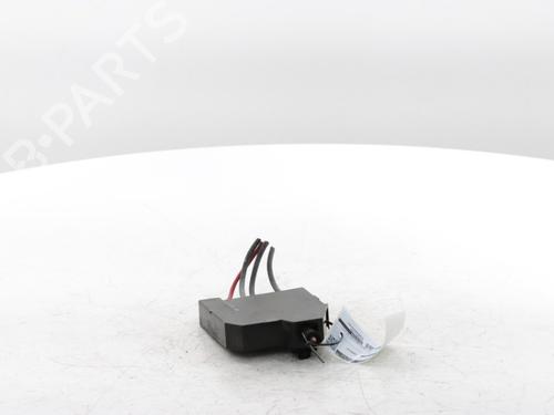 Boîte à Fusibles PEUGEOT 5008 II (MC_, MJ_, MR_, M4_) 1.2 THP (MRHNYH, MRHNYW, MRHNSJ, MRHNSU, MRHNSM) (131 hp) 29069111