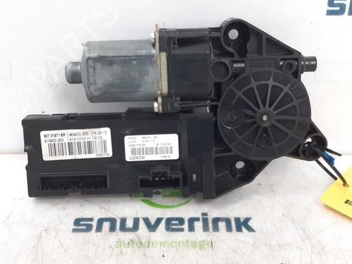 Used Electronic module RENAULT SCÉNIC III (JZ0/1_) 2.0 16V (JZ0G, JZ0P, JZ1E, JZ1P) (140 hp) 16983787