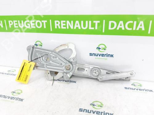 Rudehejsemekanisme Højre bagtil Rudehejsemekanisme Højre bagtil RENAULT GRAND SCÉNIC III (JZ0/1_) 1.5 dCi (JZ09, JZ0D, JZ10, JZ14, JZ1G, JZ29, JZ2C) (110 hp) 19147741 19147741