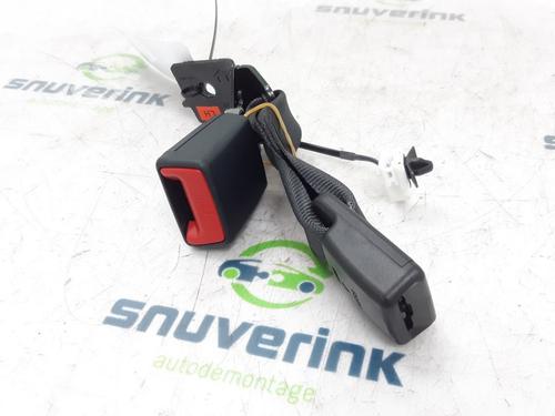 Used Seat buckle KIA STONIC (YB) 1.0 T-GDi Eco-Dynamics+ (101 hp) 30185351