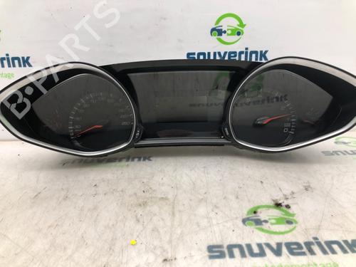 Used Instrument cluster Instrument cluster 16490898 16490898