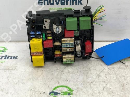 Fuse box PEUGEOT 2008 I (CU_) 1.2 THP 110 / PureTech 110 | BP40578644E1 - Image 3