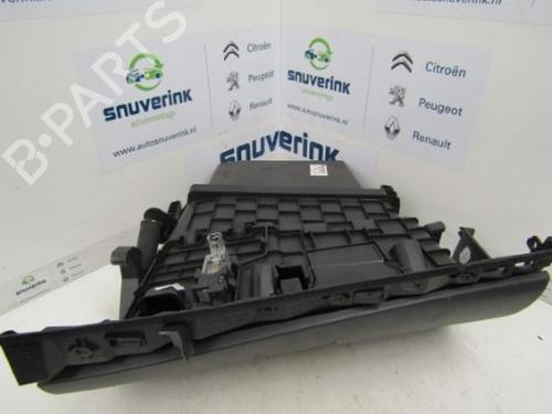 Used Glove box Glove box 10797877 10797877