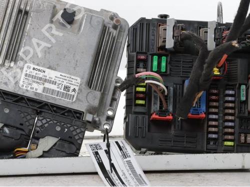 Used Engine control unit (ECU) Engine control unit (ECU) TOYOTA PROACE CITY Box Body/MPV (BPZ_) 1.5 D-4D 100 (BPZM) (102 hp) 38111098 38111098