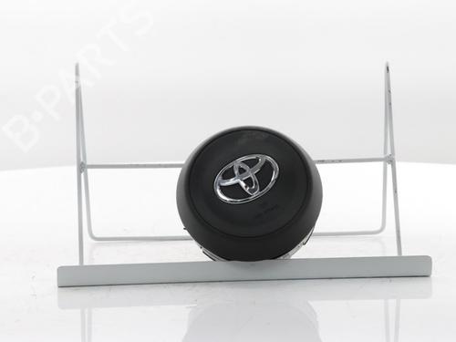 Used Driver airbag TOYOTA YARIS (_P21_, _PA1_, _PH1_) 1.5 Hybrid (MXPH10, MXPH11) (116 hp) 30812572