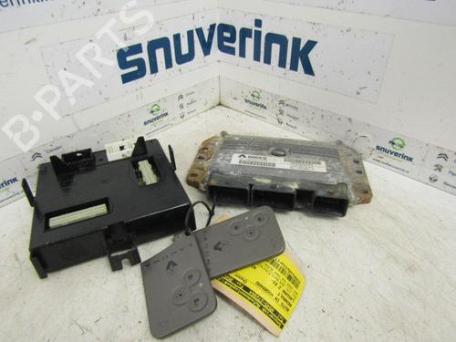 Used Engine control unit (ECU) RENAULT LAGUNA II (BG0/1_) 2.0 16V (BG00, BG0K, BG0P, BG0W) (135 hp) 17190690