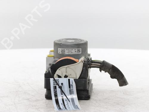 Pompe ABS PEUGEOT 2008 II (UD_, US_, UY_, UJ_, UR_, UC_) 1.2 PureTech 130 (USHNS, URHNS) (130 hp) 31960781