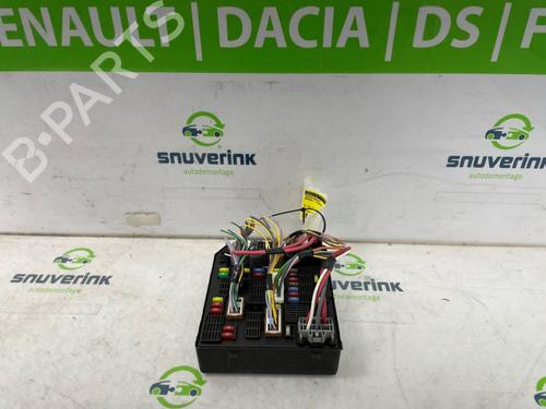 Used Fuse box RENAULT SCÉNIC III (JZ0/1_) 1.6 16V (JZ0U, JZ1B) (110 hp) 24988876
