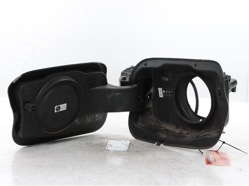 Used Fuel flap Fuel flap DS DS 4 II (FR_, FB_, F3_, FP_) E-TENSE 225 (F3DGZT) (224 hp) 40542827 40542827