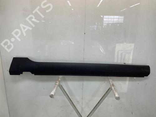 Używane Próg prawy PEUGEOT 2008 I (CU_) 1.2 THP 110 / PureTech 110 (110 hp) 30186720