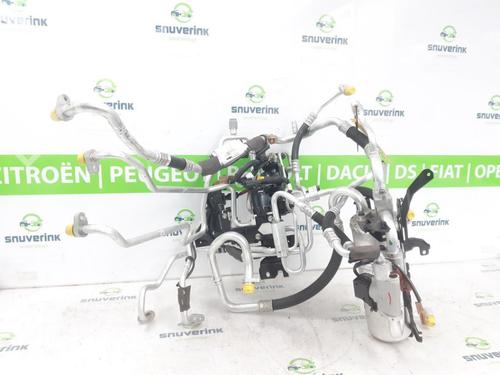 ac-pipe-renault-megane-e-tech-suv-2021-24418208 main image