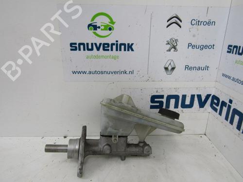 Used Brake master cylinder RENAULT TRAFIC II Van (FL) 2.5 dCi 145 (FL0J) (146 hp) 10792711