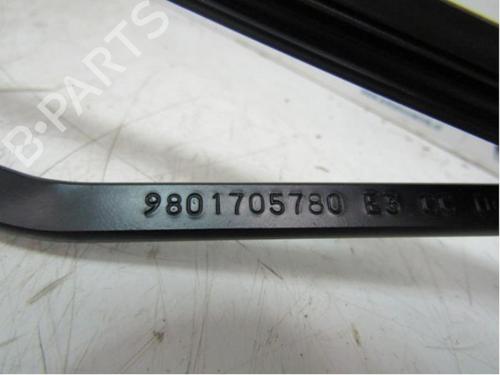 Front windshield wiper arm CITROËN C4 CACTUS 1.2 THP 110 | BP40564880C143 - Image 2