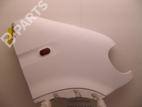 Used Right front fenders Right front fenders RENAULT MASTER II Bus (JD) 2.5 D (80 hp) 10787469 10787469