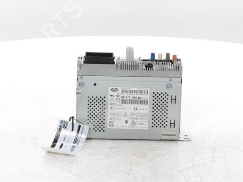 Used Radio PEUGEOT 2008 I (CU_) 1.2 THP 110 / PureTech 110 (110 hp) 30186640