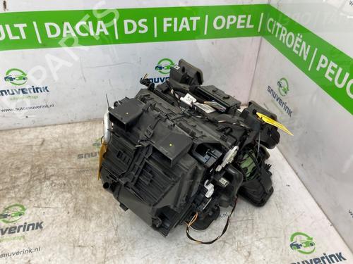 klimaanlg-renault-trafic-iii-van-fg_-16-dci-125-fgmh-272702479r-271204477r-2014-21193125 main image
