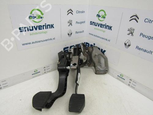 Used Break pedal PEUGEOT 2008 I (CU_) 1.6 HDi (114 hp) 17048561