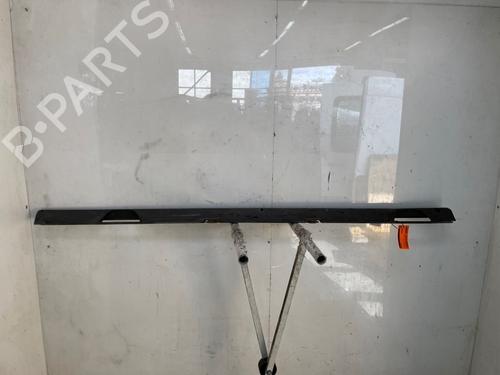 Used Right sideskirt Right sideskirt 38234922 38234922