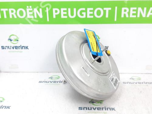 Used Servo brake PEUGEOT 3008 II SUV (MC_, MR_, MJ_, M4_) 1.2 THP/ PureTech 130 (MRHNSM, MRHNSU, MRHNSJ, MRHNYW,... (131 hp) 13404326