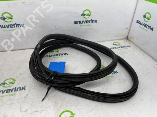 Gummiliste PEUGEOT 108 1.0 VTi 72 | BP25009427C142