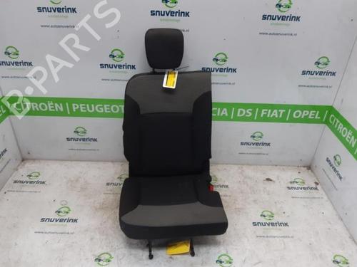rear-seat-dacia-lodgy-js_-2012-40578307 main image