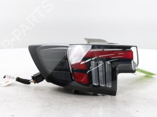 Feu arrière gauche OPEL MOKKA MOKKA-e (156 hp) 31960859