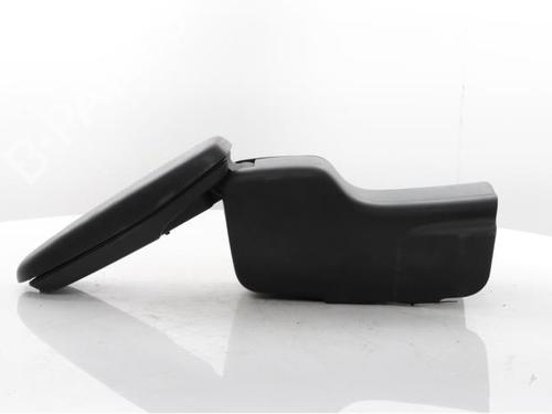 armrest-center-console-toyota-yaris-cross-mxp_-2020-39036281 main image