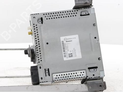 Used Radio Radio RENAULT CAPTUR I (J5_, H5_) 0.9 TCe 90 (90 hp) 38111332 38111332