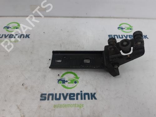 Used Hinge/Door check strap RENAULT TRAFIC II Van (FL) 2.0 dCi 90 (FL0H) (90 hp) 16649102