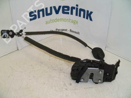 Højre fortil lås RENAULT TWINGO III (BCM_, BCA_) 1.0 SCe 70 (71 hp) 10787625