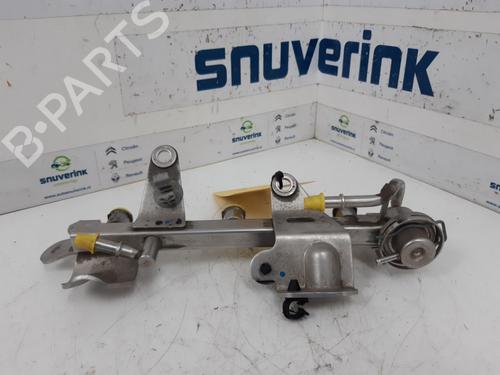 Used Injection rail Injection rail 13323753 13323753