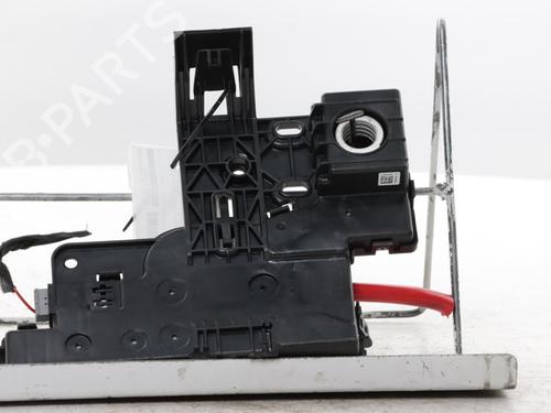 Used Fuse box Fuse box 38264105 38264105