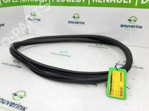 Used Rubber door seal OPEL GRANDLAND / GRANDLAND X (A18, P1UO) 1.2 (75) (131 hp) 18413984