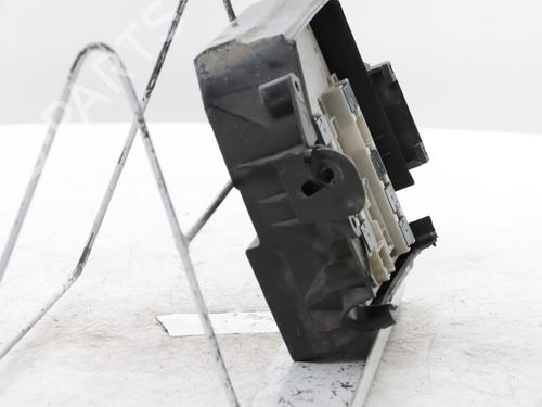 Fuse box RENAULT CLIO III (BR0/1, CR0/1) 1.2 16V (BR02, BR0J, BR11, CR02, CR0J, CR11) | BP36278743E1 - Image 9