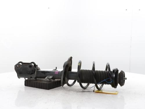 Used Left front shock absorber Left front shock absorber RENAULT CAPTUR II (HF_) TCe 160 (HFN1) (158 hp) 33697140 33697140