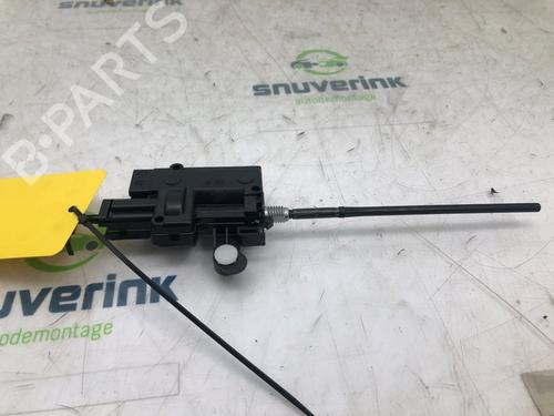 Used Fuel door actuator Fuel door actuator RENAULT CLIO IV (BH_) 0.9 TCe 90 (BHNF, BHMA, BHMH, BHJK, BHJR) (90 hp) 17223573 17223573