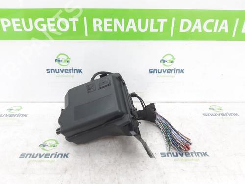 Used Fuse box Fuse box 20158321 20158321