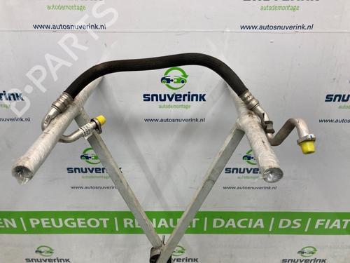 ac-rr-renault-trafic-iii-van-fg_-2014-23120767 main image