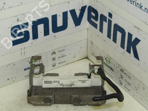 Antena/Base RENAULT MEGANE III Grandtour (KZ0/1) 1.5 dCi (KZ09, KZ0D, KZ1G, KZ29, KZ14, KZ1W, KZ10, KZ1F,... (110 hp) 13188963